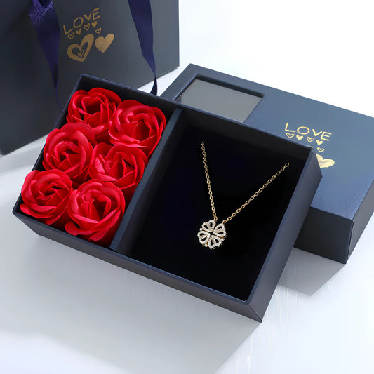 Colar Beluxo 4 Corações + Caixa com 6 Rosas